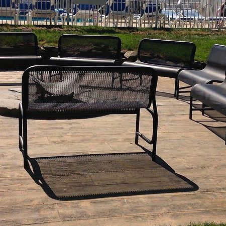 Lakeside Motor Lodge Port Austin Екстер'єр фото